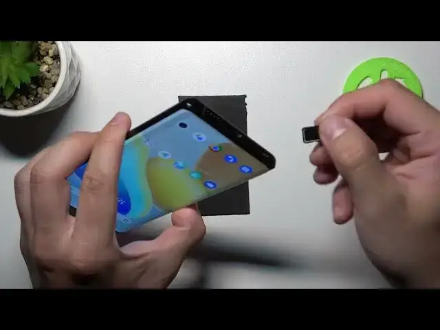 'Video thumbnail for Does VIVO X80 Pro have SD Card Slot?'