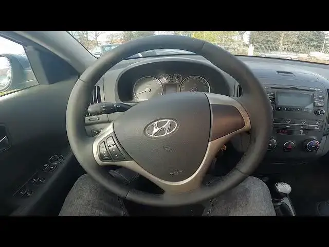 'Video thumbnail for How to Find AUX Jack in Hyundai i30 I ( 2007 – 2012 ) - Connect Smartphone via AUX'
