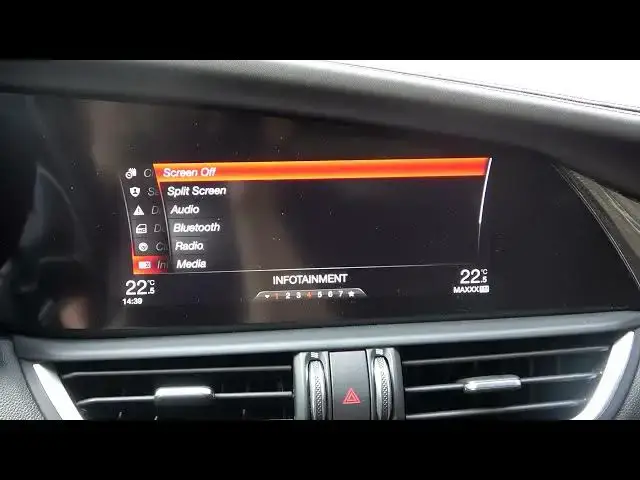 Video thumbnail for How to Enable Disable Split Screen in Alfa Romeo Giulia - Use Split Screen on Display