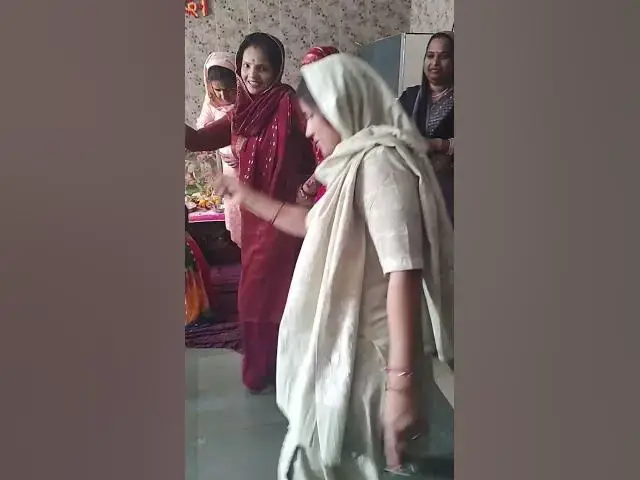 Video thumbnail for सबने मिलकर किया मस्त डांस #happy_lokgeet #viral #डांस