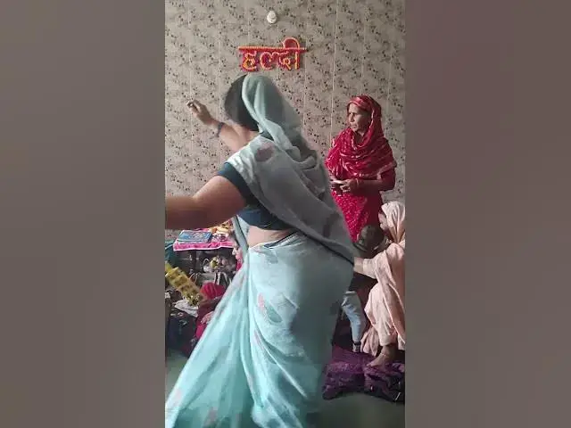 Video thumbnail for शादी की मस्ती धशु डांस #happy_lokgeet #shortvideo