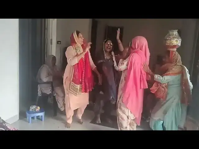 Video thumbnail for पनिया कैसे जय रसीले दोऊ नेना #happy_lokgeet #trending #viral #डांस #दोघड़ डांस