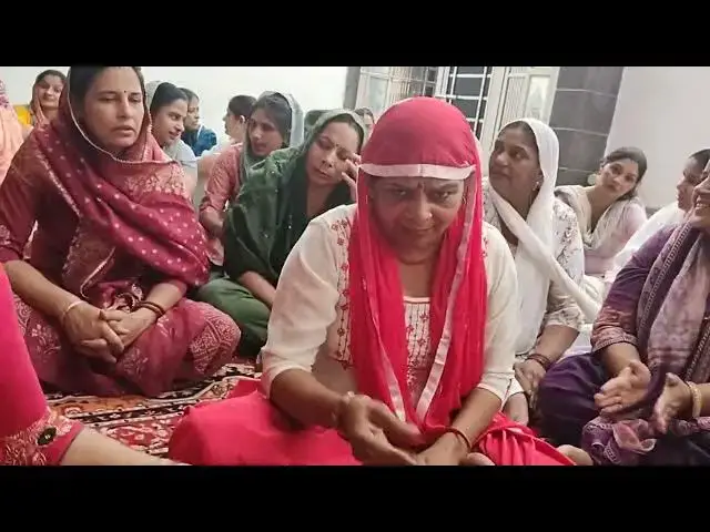 Video thumbnail for बीर मर्द की हुई लड़ाई , यूपी वाली की ढोलक पे मस्त जकड़ी गीत, happy_lokgeet #trending # viral #jakdi