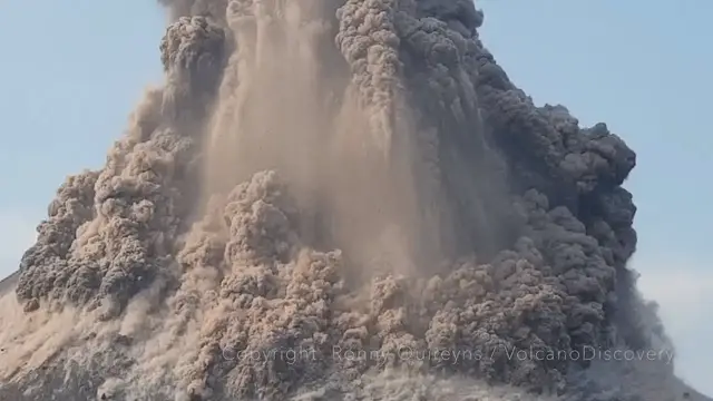 Video thumbnail for Krakatoa volcano explodes: spectacular huge eruption two months before 2018 tsunami