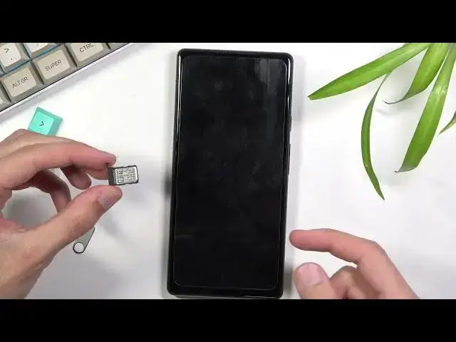 Video thumbnail for How to Insert SIM Card to Google Pixel 6 – Install Nano SIM