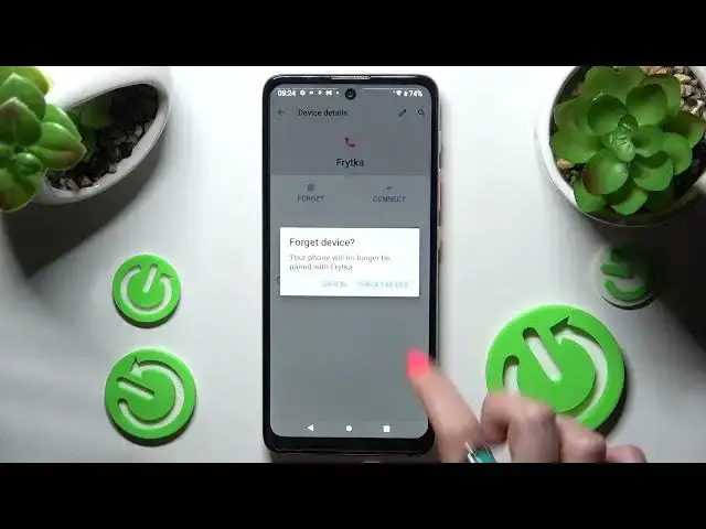 'Video thumbnail for How to Connect a Bluetooth Device to the MOTOROLA Moto E40'
