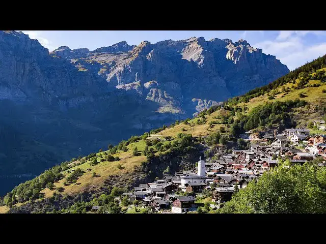Video thumbnail for These 6 Stunning Locations Will Pay You Over $10,000 Just to Move In