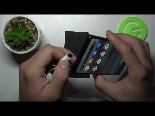 Video thumbnail for How to Connect Headphones to Google Pixel 6a - Find Headphones Slot