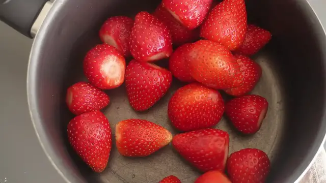 Video thumbnail for Whisk Together Strawberries  Powdered Sugar and One Other Ingredient to Make This Awesome Dessert (720P HD)
