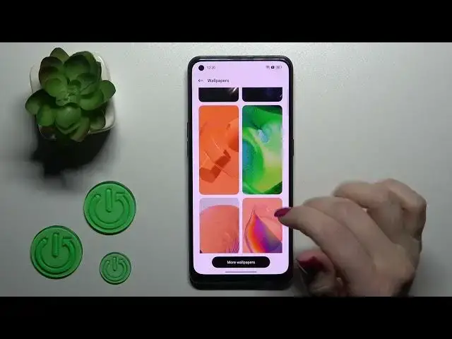 'Video thumbnail for How to Change the Lock Screen Wallpapers on the OPPO Reno 8T'