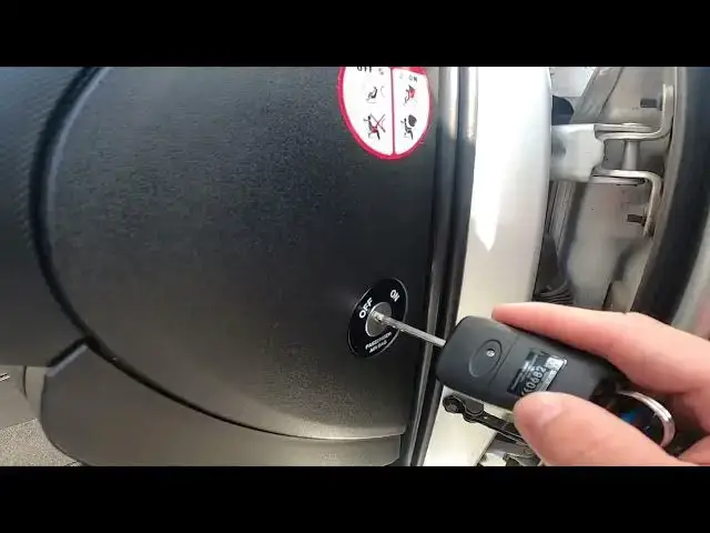 'Video thumbnail for How to Turn Passenger Airbag On or Off in Kia Ceed I ( 2006 – 2012 )'