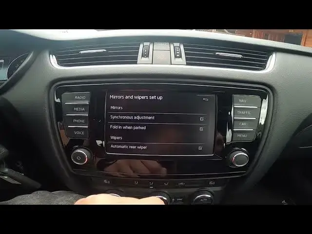 'Video thumbnail for How to Enable Fold In Side Rearview Mirrors When Parked Function in Skoda Octavia III (2013–2020)'