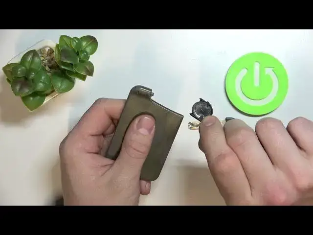 'Video thumbnail for How to Change Car Key Battery for Renault Laguna II ( 2001 – 2007 ) - Open Car Key'