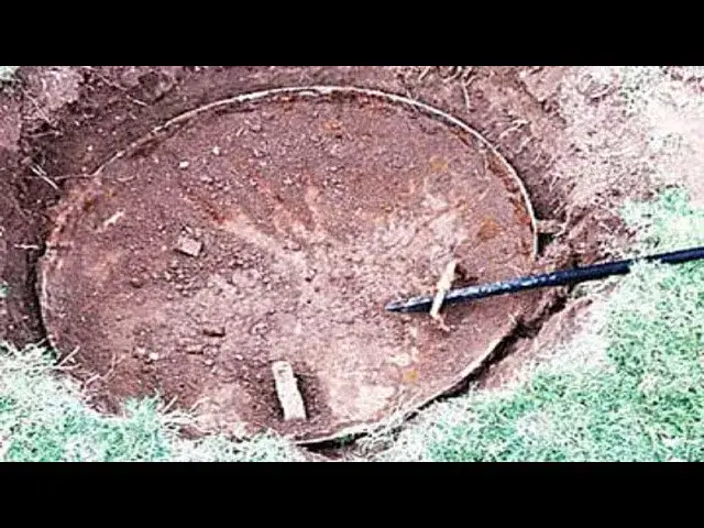 Video thumbnail for This Man Bought a New House and His Gut Told Him to Dig in The Backyard