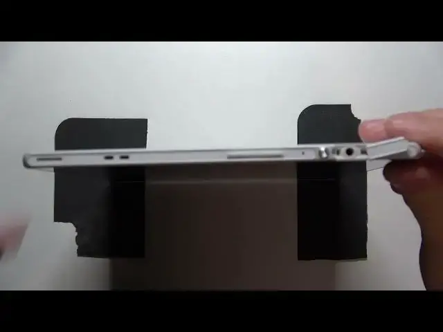 'Video thumbnail for How to Connect Headphones on Sony Xperia Tab Z – Plug In Headphones'