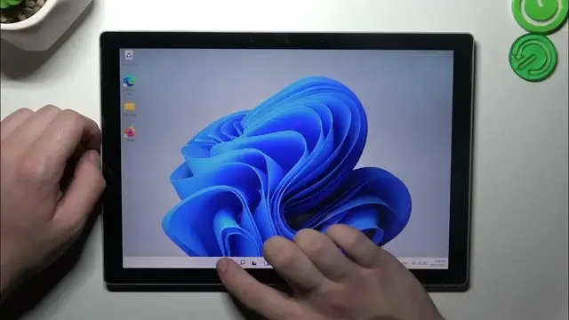 Video thumbnail for Does MICROSOFT Surface Pro 7+ have Screen Recording?