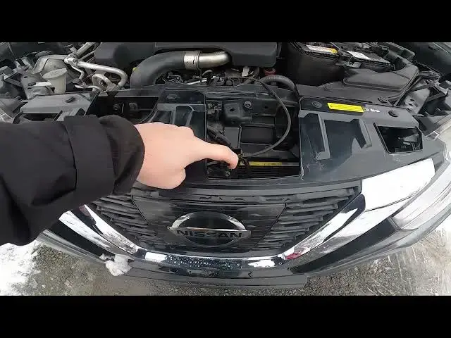 'Video thumbnail for How to Unlock and Lift the Hood Up in Nissan X-Trail III ( 2014 – 2022 ) - Open Bonnet by Lever'