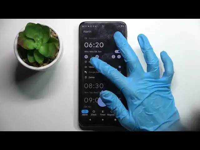 Video thumbnail for How to Set Up Alarm Clock on MOTOROLA Moto G41 – Manage Clock Settings