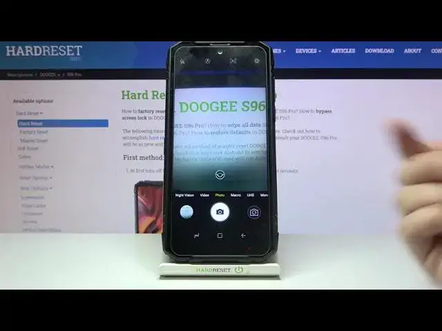 Video thumbnail for How to Take Burst Shot in DOOGEE S96 – Take Series of Pictures