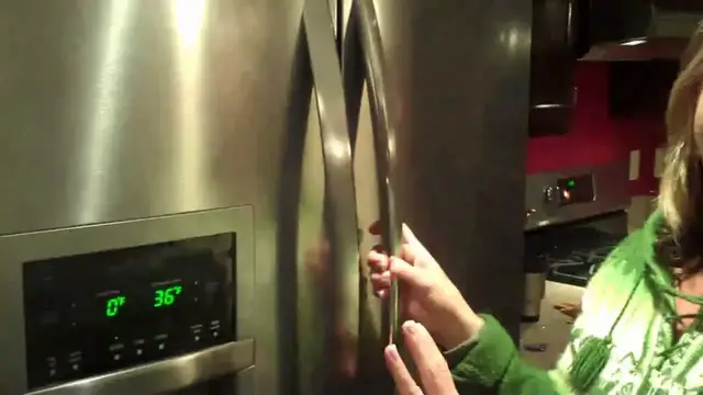 Video thumbnail for Frigidaire Gallery Refrigerator Review