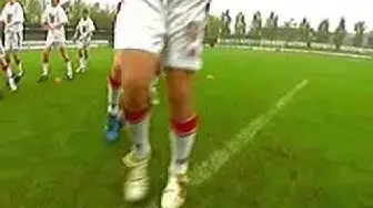 Video thumbnail for Elfenbenskysten | Opvarmningsøvelse | Fodboldrytmer