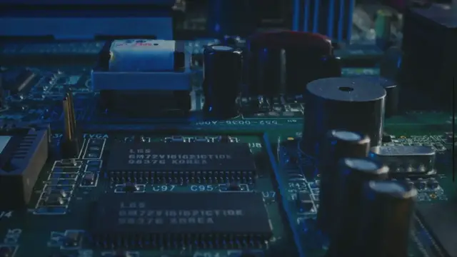 Video thumbnail for 8085 Microprocessor Pin Diagram Explained