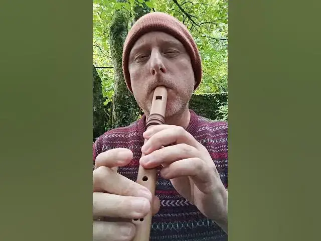 Video thumbnail for The Basket of Turf (3-part Jig) on Descant recorder