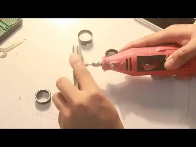 Video thumbnail for Hướng dẫn cách chế ống kính macro đơn giản cho điện thoại