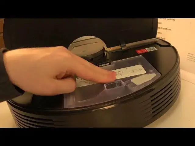 Video thumbnail for How To Remove Dust Bin and Water Tank from ROBOROCK Q7 Max+ Robot Vacuum Cleaner-Mop - Empty Dust
