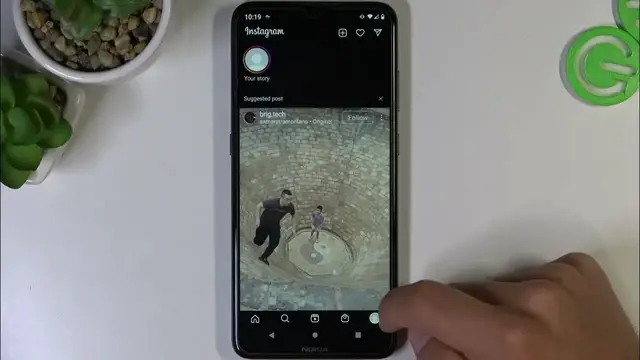 Video thumbnail for Jak dodać stories do wyróźnionych na Instagramie?