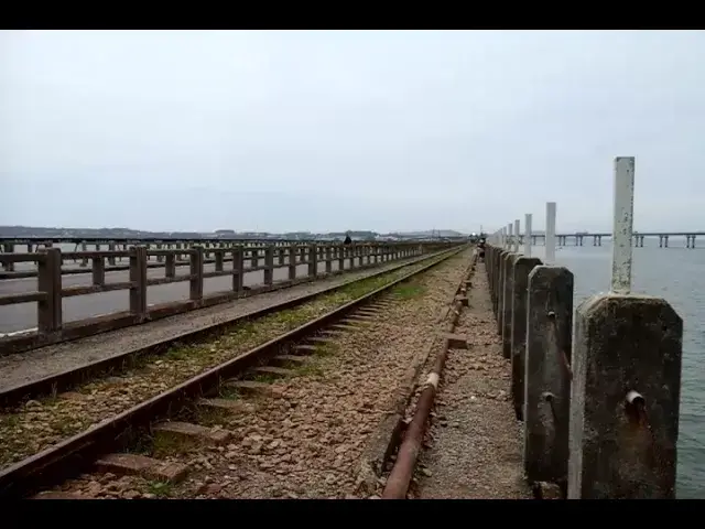 'Video thumbnail for Trem passando na ponte em Laguna 12/10/2016'