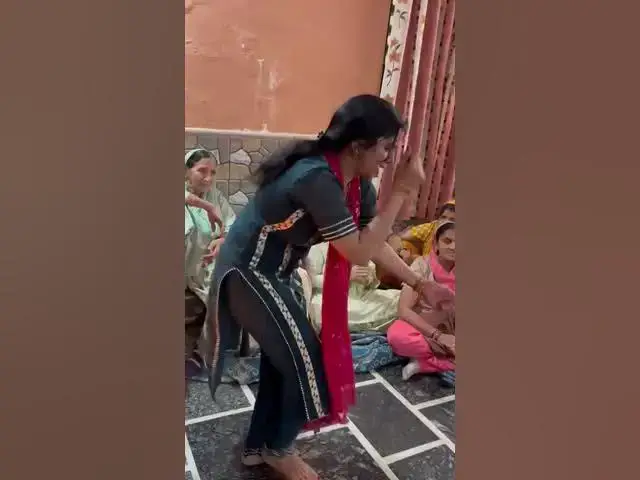 Video thumbnail for बहुत सुंदर भजन और डांस #happy_lokgeet #viral#डांस #topbhajan