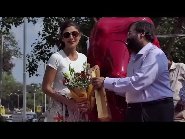 Video thumbnail for Shilpa Shetty Inaugurates Yoga Statue At Pushpa Park, JVPD Scheme