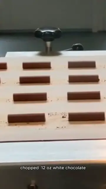 Video thumbnail for peppermint bark recipe