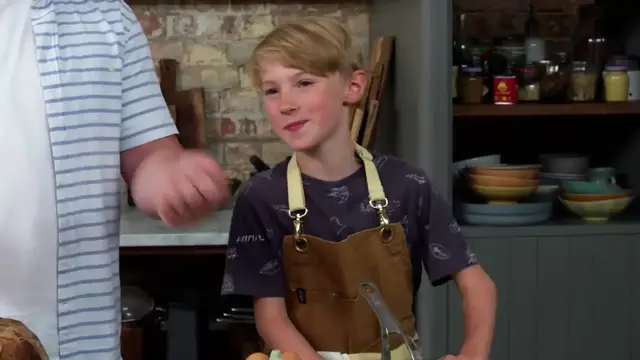 Video thumbnail for How to Make Scrambled Eggs   Buddy Oliver(720P HD)