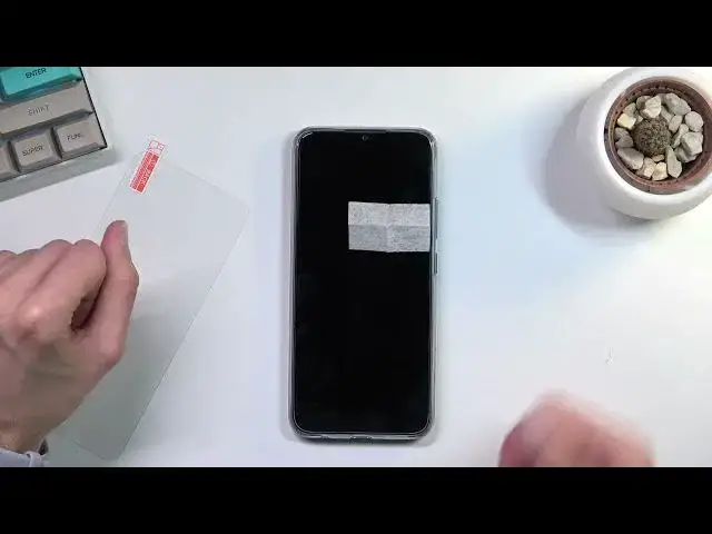 Video thumbnail for How to Apply Tempered Glass on REALME C25s - Install Screen Protection Glass