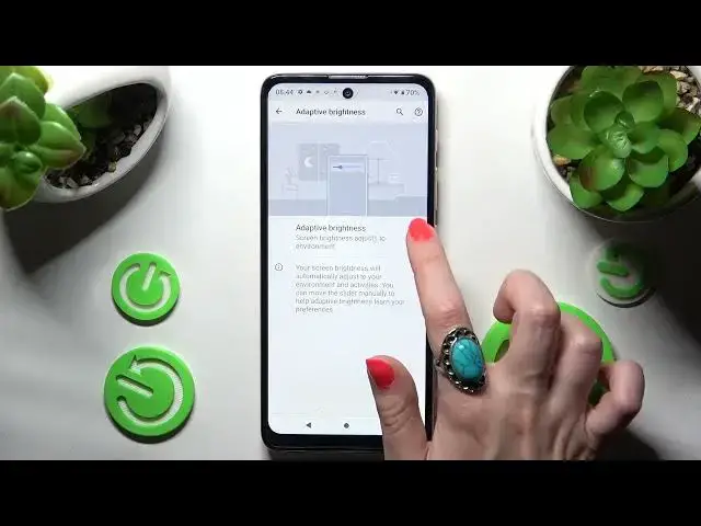 'Video thumbnail for How to Turn On / Turn Off the Adaptive Brightness Option on the MOTOROLA Moto E40 - Auto Brightness'
