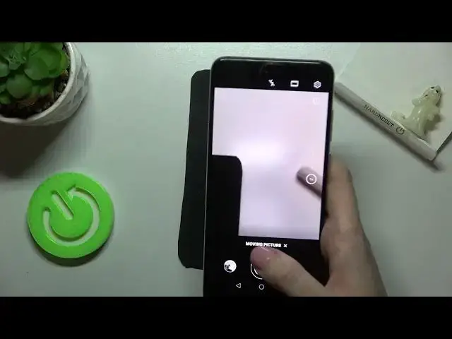Video thumbnail for How to Take Moving Picture on HUAWEI P20 Pro | Moving Photo Camera Feature