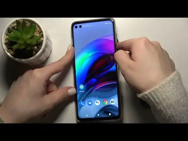 'Video thumbnail for How to Adjust Ringtone Volume in MOTOROLA Moto G100 – Volume Settings'