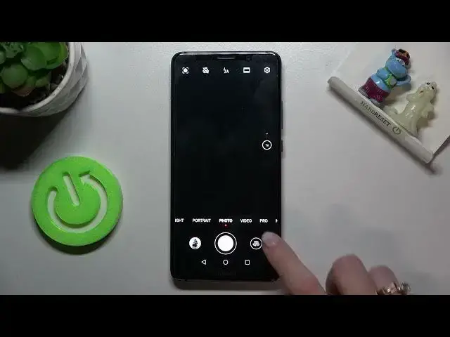 Video thumbnail for How to Turn On / Off Camera Mirrod Effect on HUAWE Mate 10 Pro