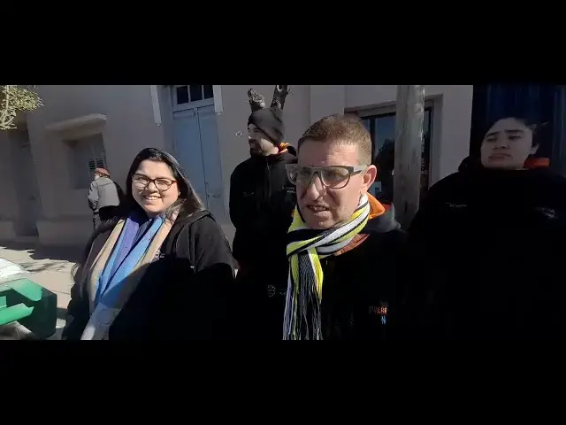 Video thumbnail for Carlos Véliz y los trabajadores del Vivero municipal de Malagueño