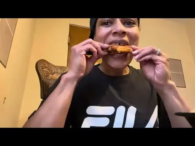 'Video thumbnail for The Best Flavored Chicken Wings Taste Test'