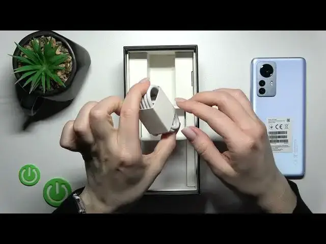 Video thumbnail for Xiaomi 12 Pro - Does it Comes with USB Cable