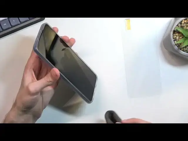 Video thumbnail for How to Apply Tempered Glass on Motorola G52 | How to Apply Screen Protector?