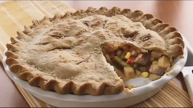 Video thumbnail for Beef Pot pie recipe