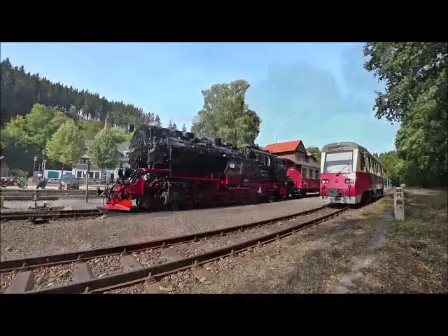 Video thumbnail for Harzer Schmalspurbahn HSB im Bahnhof Alexisbad
