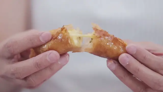 'Video thumbnail for Easy + Satisfying Snack Recipes To Whip Up'