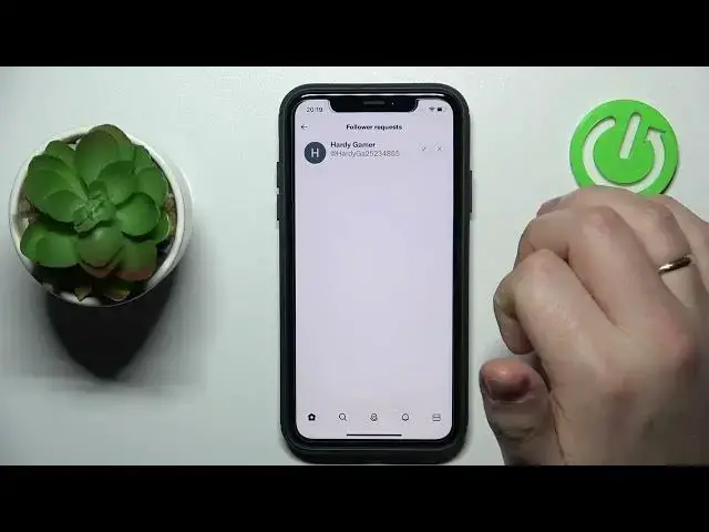 Video thumbnail for How to Accept Follow Requests on Twitter Mobile App