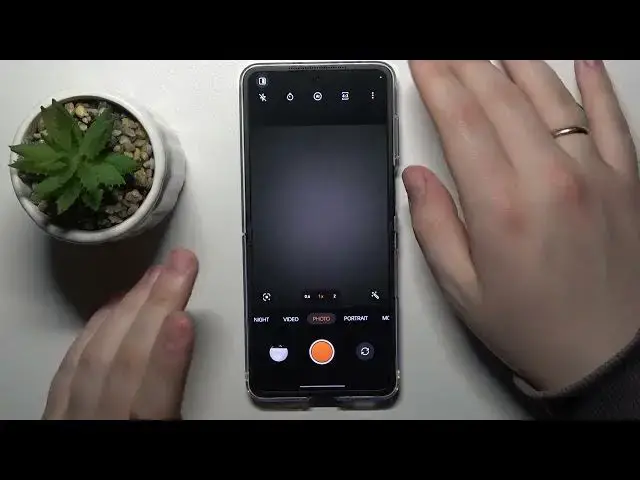 'Video thumbnail for Check All Amazing Camera Tricks in OPPO Find N2 Flip! Top Useful Camera Tips Presentation!'
