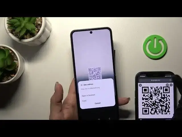 Video thumbnail for How to Scan QR Codes on Samsung Galaxy Z Flip4 - QR Code Scanner